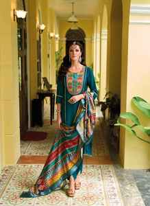 Nuevo traje de diseñador Evergreen Venta caliente Vichitra Silk Kurti Pant & Dupatta con bordado y trabajo manual Exportador mundial - Product Image 4