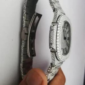 Montre mécanique classique pour homme, personnalisée, luxueuse, étincelante, en moissanite VVS, 18K 24K, entièrement sertie de diamants et de zircon - Product Image 5