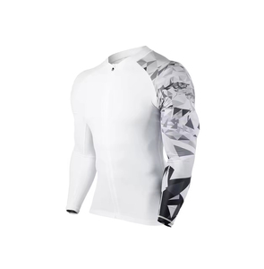 Ropa deportiva Rash Guard de manga larga para hombre, camisa de compresión de secado rápido de tamaño personalizado hecha de poliéster, MOQ bajo de fábrica - Product Image 3