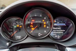 Porsche 718 Cayman GTS 2022, Bajo Kilometraje, Listo para Entrega, Caja de Cambios Automática, Volante a la Izquierda, Cuero Oscuro, R18 Van - Product Image 6