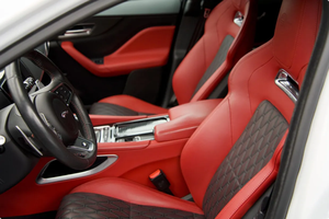 PRÊT À CONDUIRE - VÉHICULE D'OCCASION À VOLANT À GAUCHE |   Conduite à droite |   JAGUAR F-PACE SVR 2019 - Product Image 6