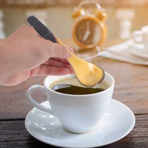 Cuerno Mango marrón Cabeza de oro Cubiertos Cuchara Vajilla de mesa Utensilios de cocina Juego de cubiertos Diseño hecho a mano Forma curva Respetuoso con el medio ambiente - Product Image 5