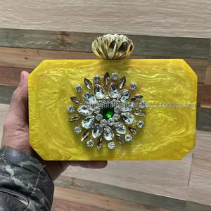 Elegante Adorno de Resina para Mujer, Estilo Europeo, Pintura Religiosa de Amor, Decoración de Boda, Regalo, Perla, Diamante de Imitación, Artesanía - Product Image 1