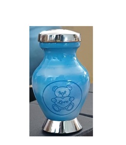 Urna para cenizas humanas-Urnas de cremación hechas a mano para cenizas-Urna perfecta para hombres y mujeres (Baby Blue Small) - Product Image 1