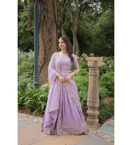 Pure Dyable Viscose Jacquard Lehenga Choli Lentejuelas bordadas Trabajo para bodas Fiestas y festivales Ropa India pakistaní - Product Image 1