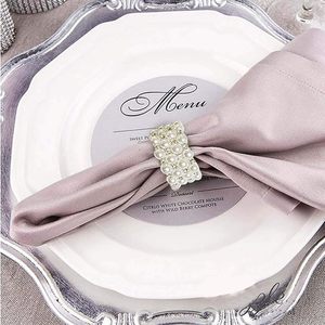 Rond de serviette en perles Rond de serviette fait à la main Décor de table élégant pour les mariages et les vacances de Noël pour les occasions spéciales - Product Image 1