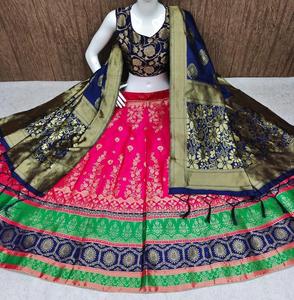 Tissu Brocart de créateur Anarkali Lehenga Choli Pure Soie Varanasi Dupatta Style Party Wear Collection - Product Image 6