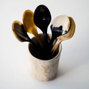 CUCHARA DE CUERNO BLANCO PULIDO DE COCINA para el hogar y el restaurante Uso en la cocina Tazón de estilo animal artesanal de la mejor calidad a la venta - Product Image 6