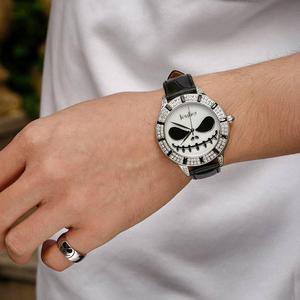 นาฬิกาควอตซ์ดีไซน์หัวกะโหลกจาก Jeulia King of Halloween Town - สายหนังสีดำ หน้าปัดมุก - Product Image 5