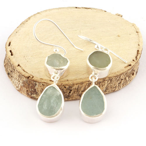 สีเขียวน้ำทะเล