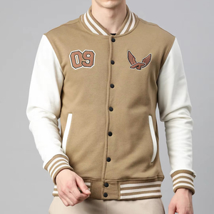 แจ็คเก็ตวาร์ซิตี้พรีเมียมแบบยูนิเซ็กซ์ บุผ้าควิลท์อุ่น ทนทาน เหมาะสำหรับอากาศหนาว ใช้สำหรับทีม ปักลายทีม/โรงเรียนได้ - Product Image 1