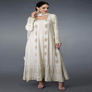 Nouvelle collection été 2023 : Robe longue décontractée pour femme en coton et soie, motifs personnalisés en relief, décorations papillon, coupe ajustée, imprimé floral - Product Image 3