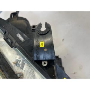 Phare avant droit FORD Focus Berline 2ème Série X84X13005 (01>04) - Product Image 5