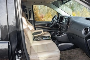 Mercedes-Benz Metris Explorer 2023, Tracción en las Cuatro Ruedas, Turbo, Cuero, Bajo Kilometraje, Caja de Cambios Automática, Volante a la Izquierda, Gasolina, Buen Estado - Product Image 5