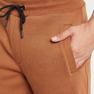 Survêtement d'entraînement pour homme en coton et polyester respirant pour l'hiver, logo personnalisé, style uni, décontracté, coupe-vent, vente en gros OEM Pakistan - Product Image 5