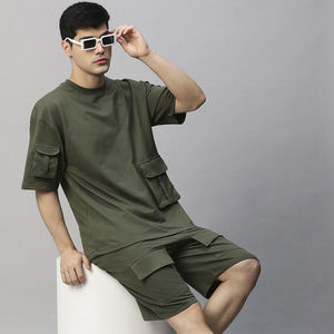 Ensemble de deux pièces pour homme, t-shirt à manches courtes et short à cordon de serrage, ensemble décontracté en coton pour homme, ensemble tendance à rayures latérales pour homme - Product Image 6