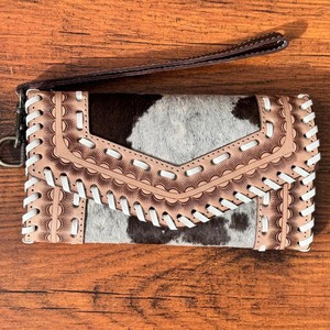 Nouveau design pochette en fourrure de vachette usinée à la main sculpture portefeuille pochette Western élégant portefeuille multi-usages pochette en Offre Spéciale pour femmes - Product Image 2