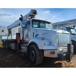 Grúa sobre Camión Manitex 2892C con Plataforma Elevadora Western Star, Capacidad de Carga Nominal de 25 Toneladas para la Industria de la Construcción - Product Image 2