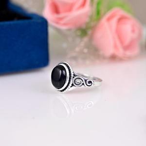 Anillo Clásico Estilo Boho para Mujer, Joyería de Plata 925, Anillo Hecho a Mano con Piedra de Ónix Negro, Regalo para el Amor - Product Image 2
