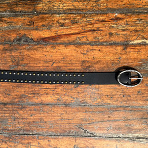 Ceinture classique en cuir de buffle d'eau cloutée de style western avec motif CROWN et boucle en laiton massif finition nickel 35MM - Product Image 4