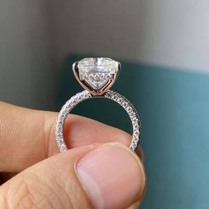 Bague de fiançailles en argent sterling 925 plaqué or 18 carats avec diamant moissanite taille radiant de 3 carats, bijoux de mariage empilables pour femme - Product Image 3