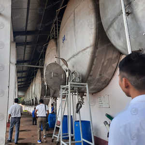 Gants en latex HA blancs de haute qualité, les plus brillants, de qualité médicale, directement de l'usine du Vietnam - Meilleur prix, moulage de haute qualité, vente en gros - Product Image 1