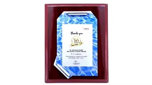 Placa de desplazamiento de plata de exportador indio con un diseño clásico para honrar los logros especiales disponibles al mejor precio - Product Image 4