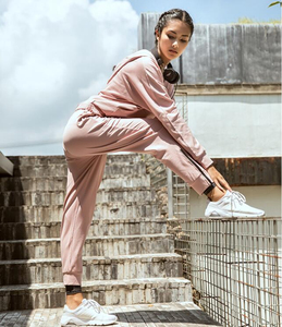 Nouveau Design Velour Crop Hoodie Survêtements Doux Velours Deux Pièces pour l'Hiver Motif Solide - Product Image 2