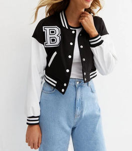 Veste Letterman personnalisée pour femme avec logo Veste universitaire courte pour les équipes scolaires ou les marques de streetwear - Product Image 4