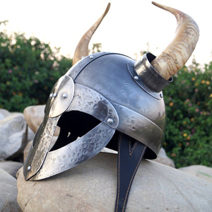 Casco de cuerno vikingo medieval temprano Casco de disfraz griego usable con forro de cuero para cuchillos de camping - Product Image 5