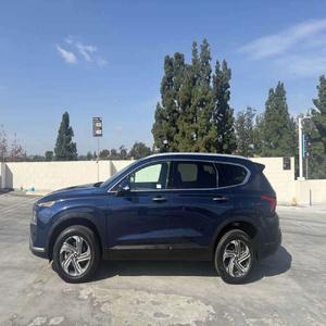 Hyundai Santa Fe SEL 2023 en parfait état - Product Image 2