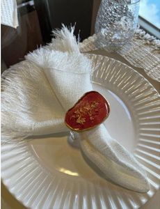 Servilleteros de resina de diseño elegante para eventos formales con estilo artesanal floral y lujosos detalles tallados - Product Image 2