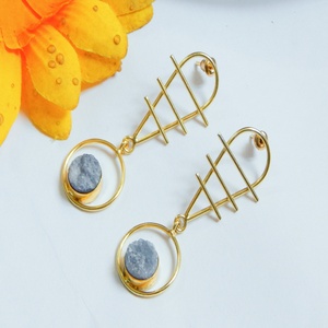 Boucles d'oreilles en laiton plaqué or 18 carats pour femmes et filles à porter pour fête de mariage, Hldi, Mehendi - Product Image 2