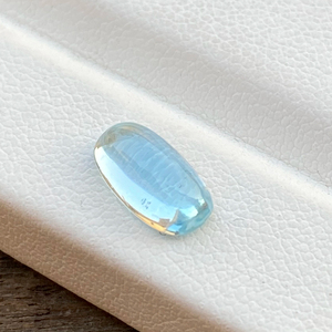 Pierre de cabochons en forme d'aigue-marine naturelle de couleur supérieure avec une pierre précieuse en vrac de bon lustre pour la fabrication de bijoux 1.62 carat - Product Image 1