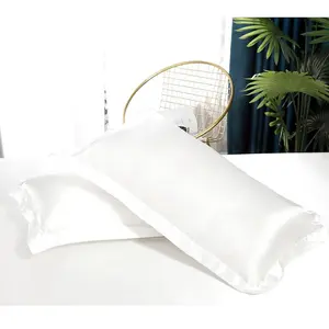 Textiles de maison OEM hôtel taie d'oreiller non toxique durable chambre Vietnam blanc 100% polyester tricoté taie d'oreiller unie