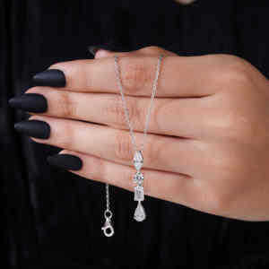 Exquisito Colgante de Diamantes Cultivados en Laboratorio en Oro Blanco de 14K con Múltiples Formas, para Mujer, de Lujo, Color EF, Esmeralda, Marquesa, Pera, Redondo, 2.16g - Product Image 2