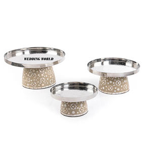 Juego de tres cuencos de chocolate de Metal decorativos, cuencos dulces hechos a mano, cuenco de chocolate nuevo elegante de diseñador clásico - Product Image 1