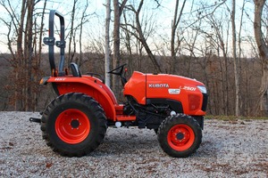 รถแทรกเตอร์คูโบต้า L2501 ขับเคลื่อน 4 ล้อ ระบบ HST ขนาดกะทัดรัด ขาย - Product Image 6