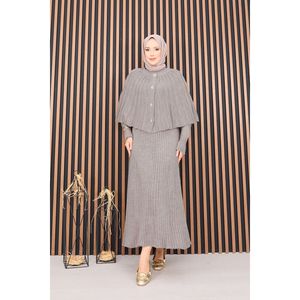 Conjunto de Dos Piezas: Capa con Botones Color Mink y Vestido de Punto con Hijab, Estilo Casual Estampado para Otoño - Product Image 1