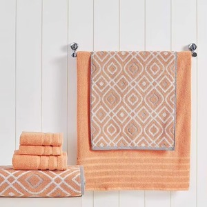 Serviette en coton jacquard extra large, séchage rapide et marque personnalisée pour la maison et l'hôtellerie - Product Image 5