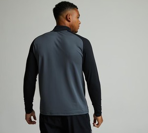 Ensemble de survêtements de jogging décontractés deux pièces respirants de la meilleure qualité pour hommes Collection hiver Nouveau style solide imprimé de logo personnalisé - Product Image 3