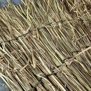 Rollos de teja de paja sostenible para techo, suministro a granel, rollo de panel de techo de hoja de palma de hierba de materiales naturales - Product Image 6