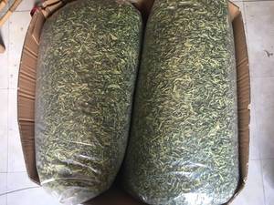 Feuilles de kaffir lime séchées authentiques, vert vif, feuilles de citron vert déshydratées pour assaisonnement alimentaire et produits de bien-être, approvisionnement en vrac - Product Image 4