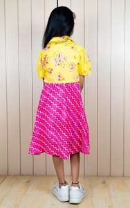 À la mode filles été élégant coton fleuri droit genou longueur demi manches haut jupe décontracté deux-ensemble pour enfants bouton décoration - Product Image 2