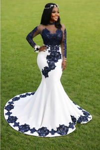 <span class=keywords><strong>Abito</strong></span> <span class=keywords><strong>da</strong></span> <span class=keywords><strong>sera</strong></span> a sirena blu navy con applicazioni in pizzo, maniche illusione e strascico corto - Product Image 5