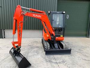 Mini-excavatrice Kubota KX61-3, machine de construction sur chenilles de 3 à 6 tonnes, garantie 2 ans, pompe de boîte de vitesses incluse, godet inclus, à vendre. - Product Image 5