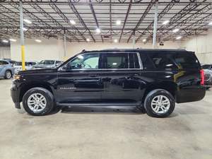 Chevrolet Suburban LT 2017 - Product Image 2