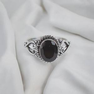 Anillo de Ónice Negro Hecho a Mano, Plata de Ley 925, Joyería Boho, Regalo para Mujer, Diseño Ajustable - Product Image 5