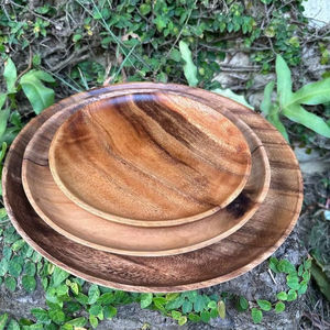 Assiette et vaisselle en bois fruits pour fête de mariage avec vaisselle taille différente et couleur bois naturel - Product Image 1