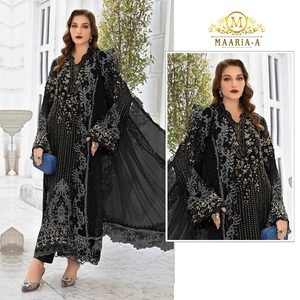 Traje Pakistaní de Primera Calidad en Georgette Pesado para Festivales y Ocasiones Especiales Disponible al Mejor Precio - Product Image 5